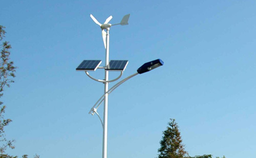 太阳能路灯工作原理为什么受欢迎